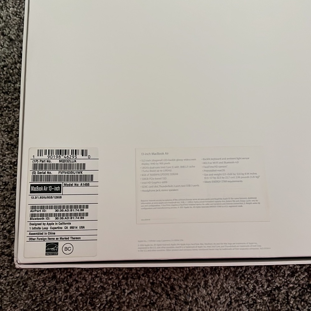 MacBook Air empty box - Picture 3 of 4